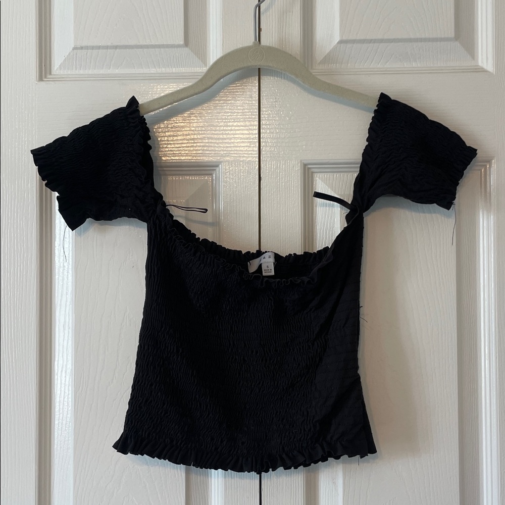 Off The Shoulder Crinkle Crop Top